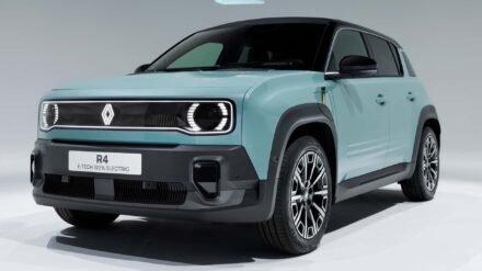 رينو 4 الأسطورية تعود للحياة بمحرك كهربائي وتصميم كلاسيكي "مواصفات وموعد الطرح" رينو تعيد إحياء موديل R4 الأسطوري بمحرك كهربائي وتصميم كلاسيكي