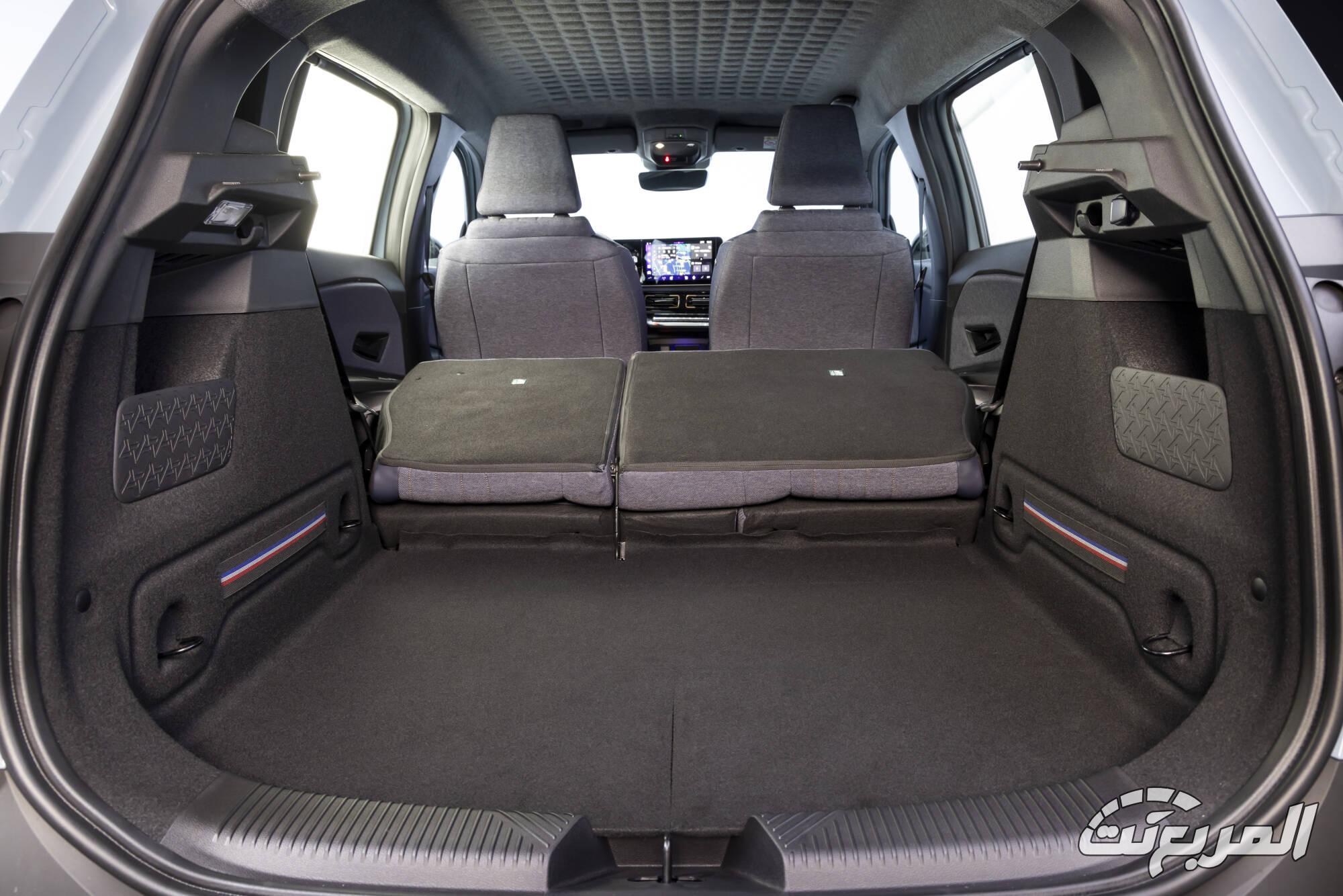 renault-r4-e-tech-techno-bleue-photo-10