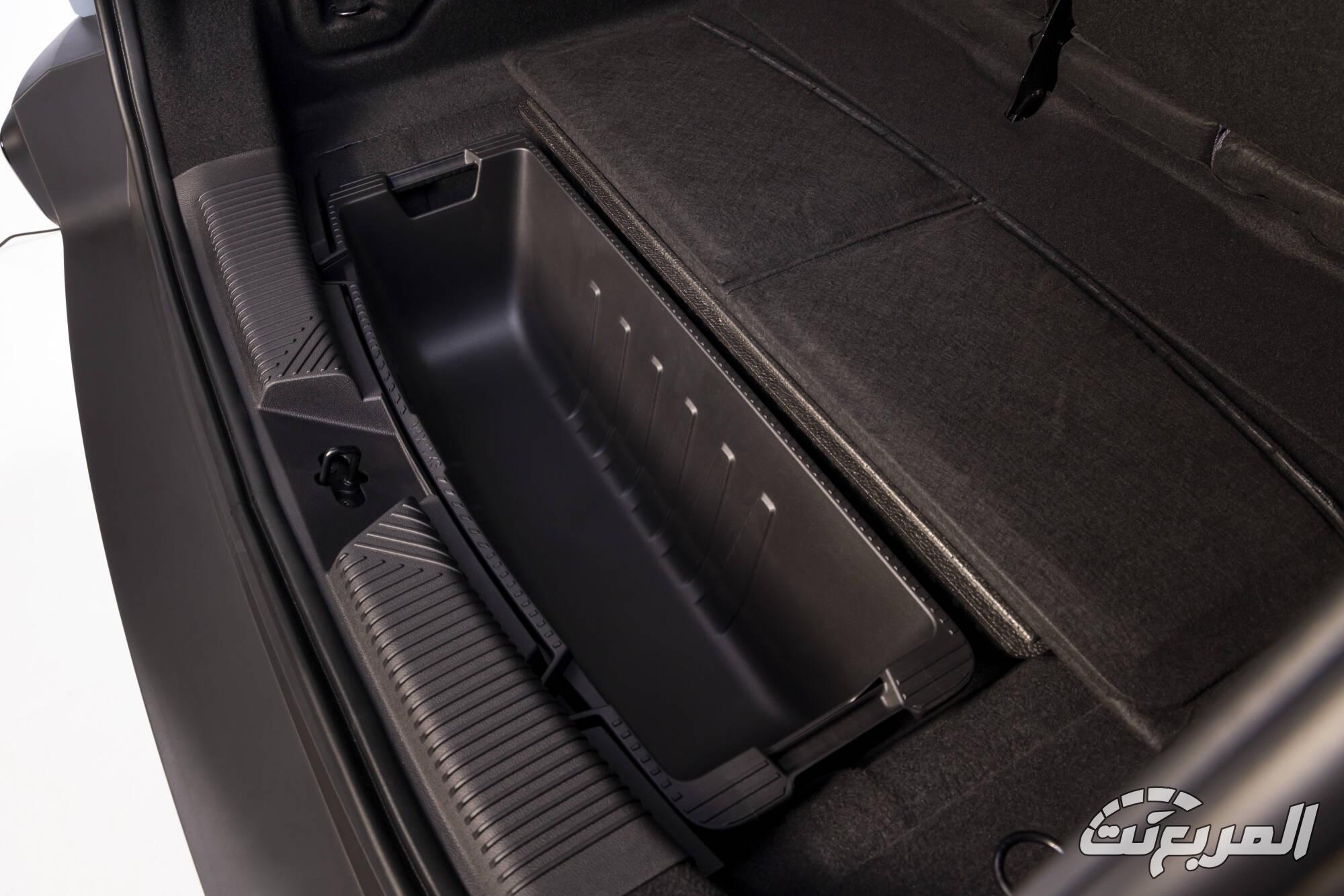 renault-r4-e-tech-techno-bleue-photo-13