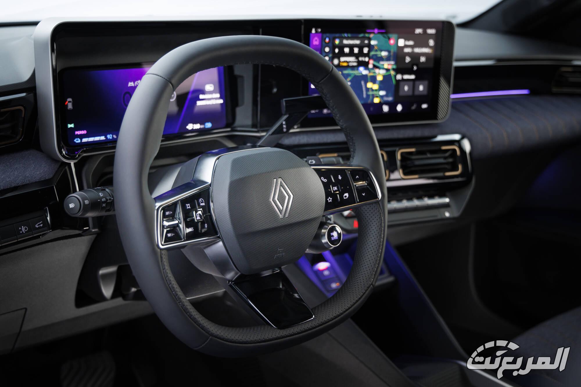 renault-r4-e-tech-techno-bleue-photo-16