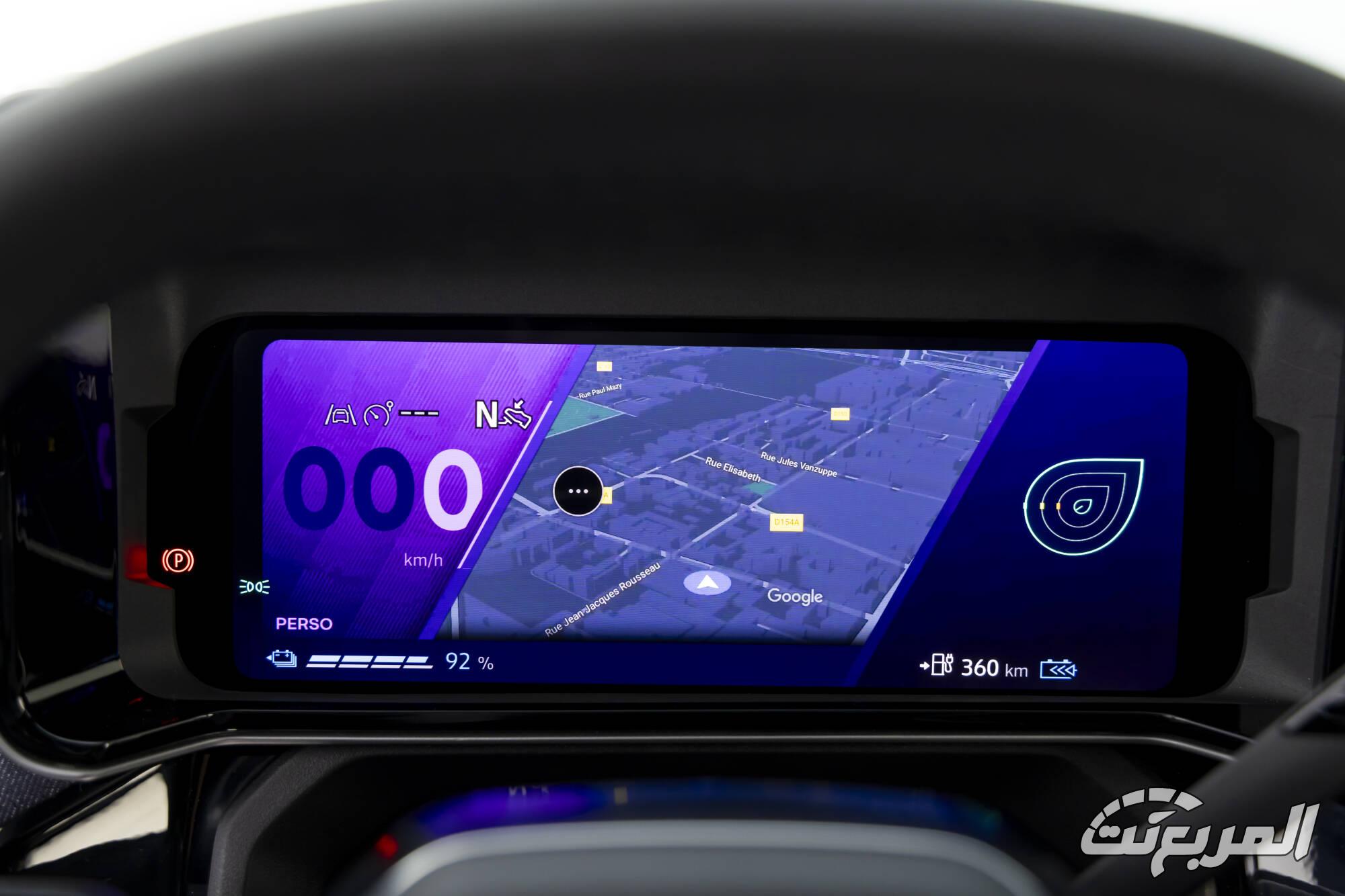 renault-r4-e-tech-techno-bleue-photo-18