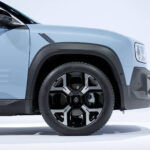 renault-r4-e-tech-techno-bleue-photo-25