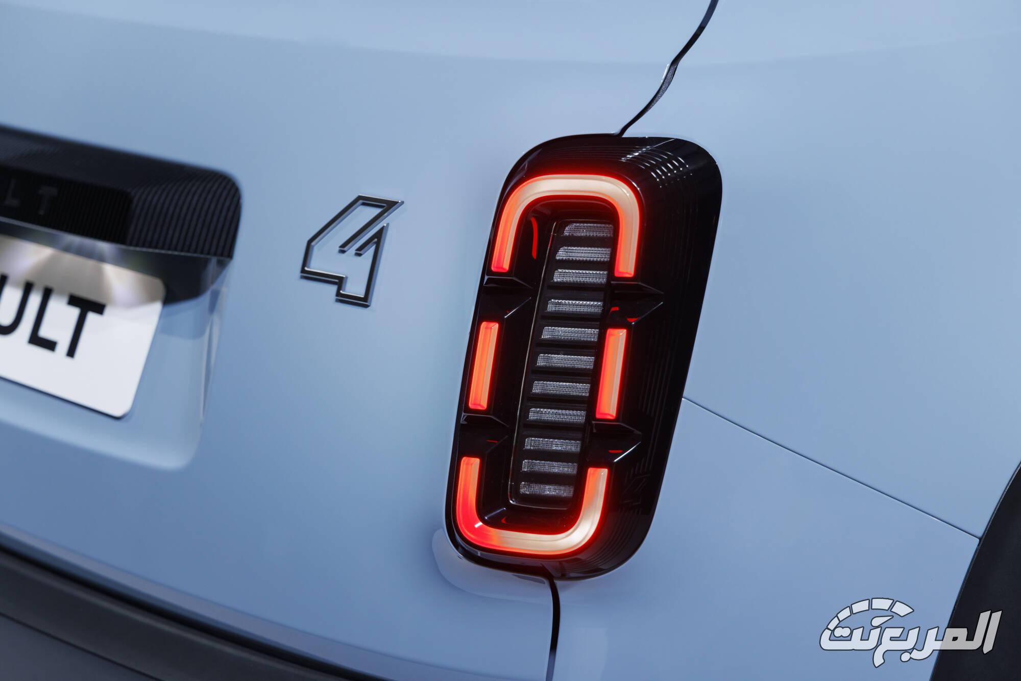 renault-r4-e-tech-techno-bleue-photo-28