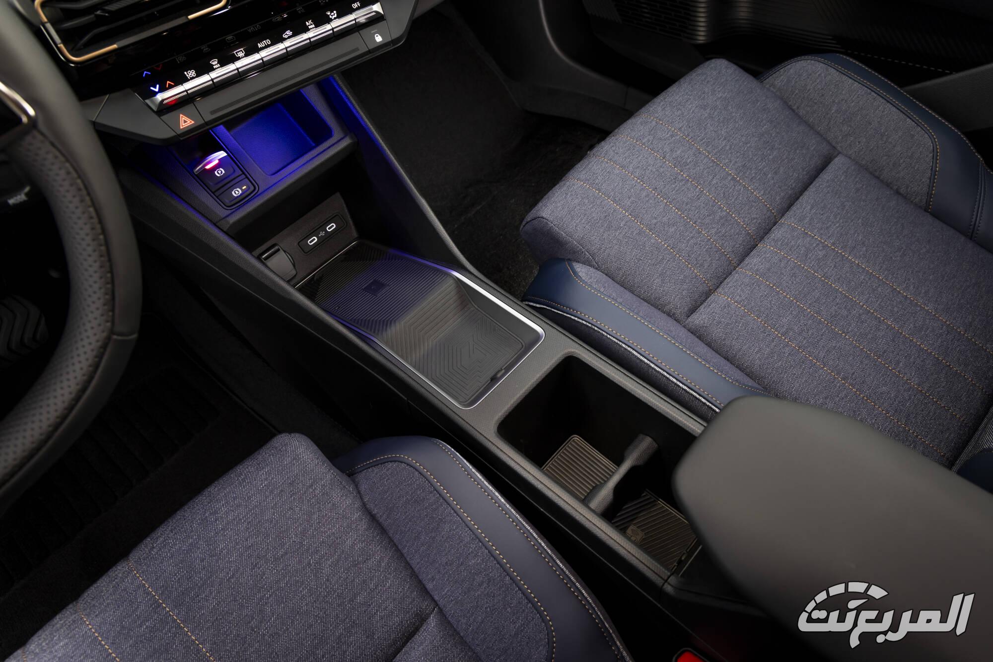 renault-r4-e-tech-techno-bleue-photo-7