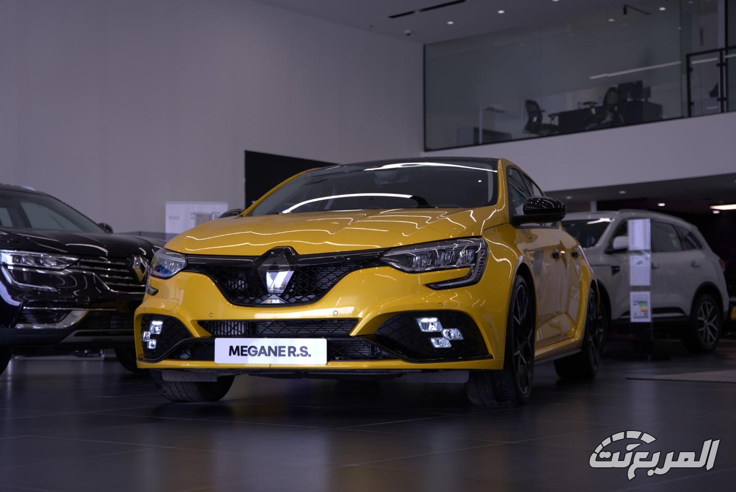 رينو-ميجان-ار-اس-المربع-نت-12