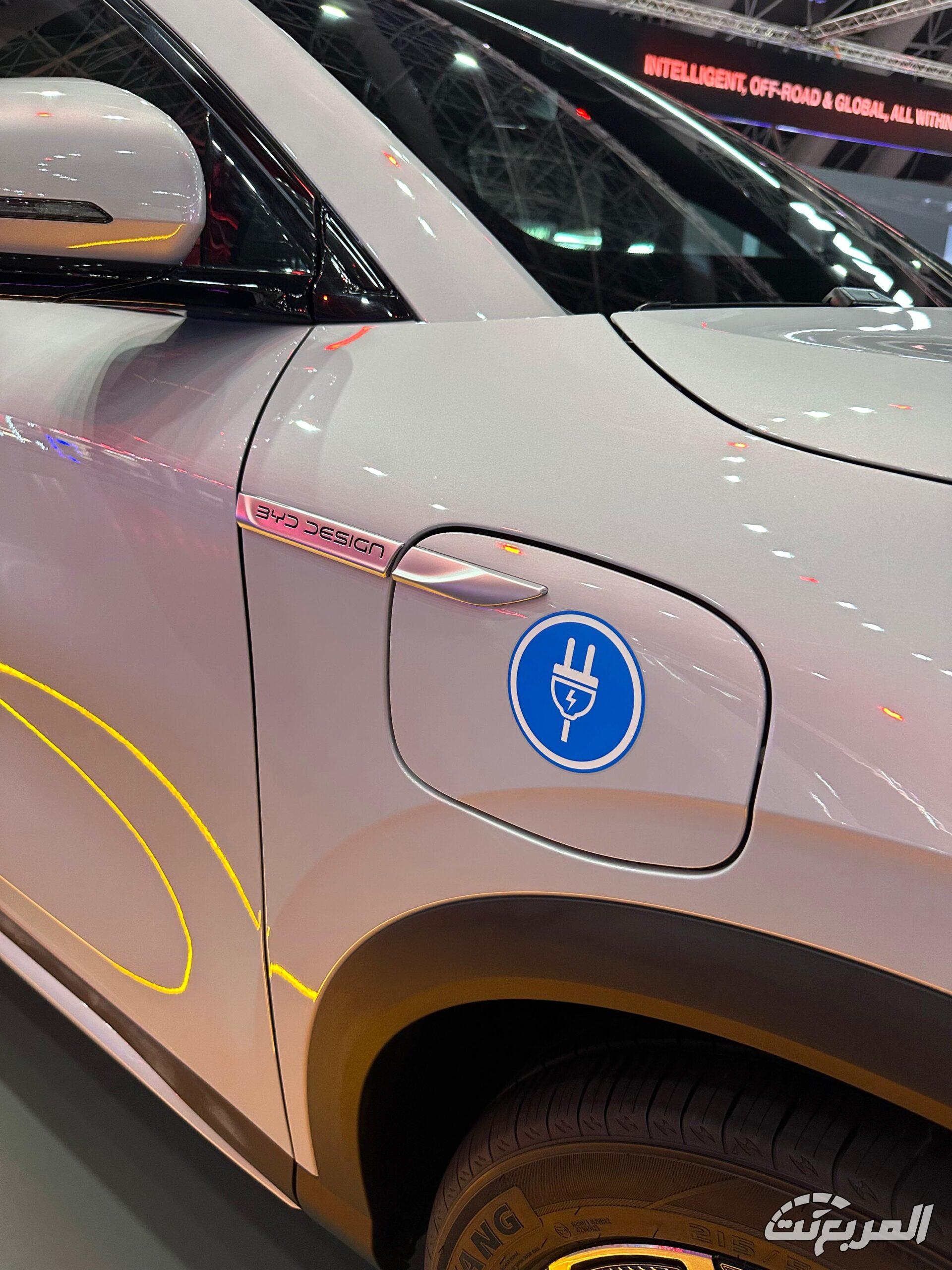 أسعار سيارات BYD موديل 2025 في السعودية مع أبرز المواصفات (صور وفيديو) صور بي واي دي أتو 3 موديل 2025 بجودة عالية من الداخل والخارج مع مواصفات المحرك ومنظومة الدفع