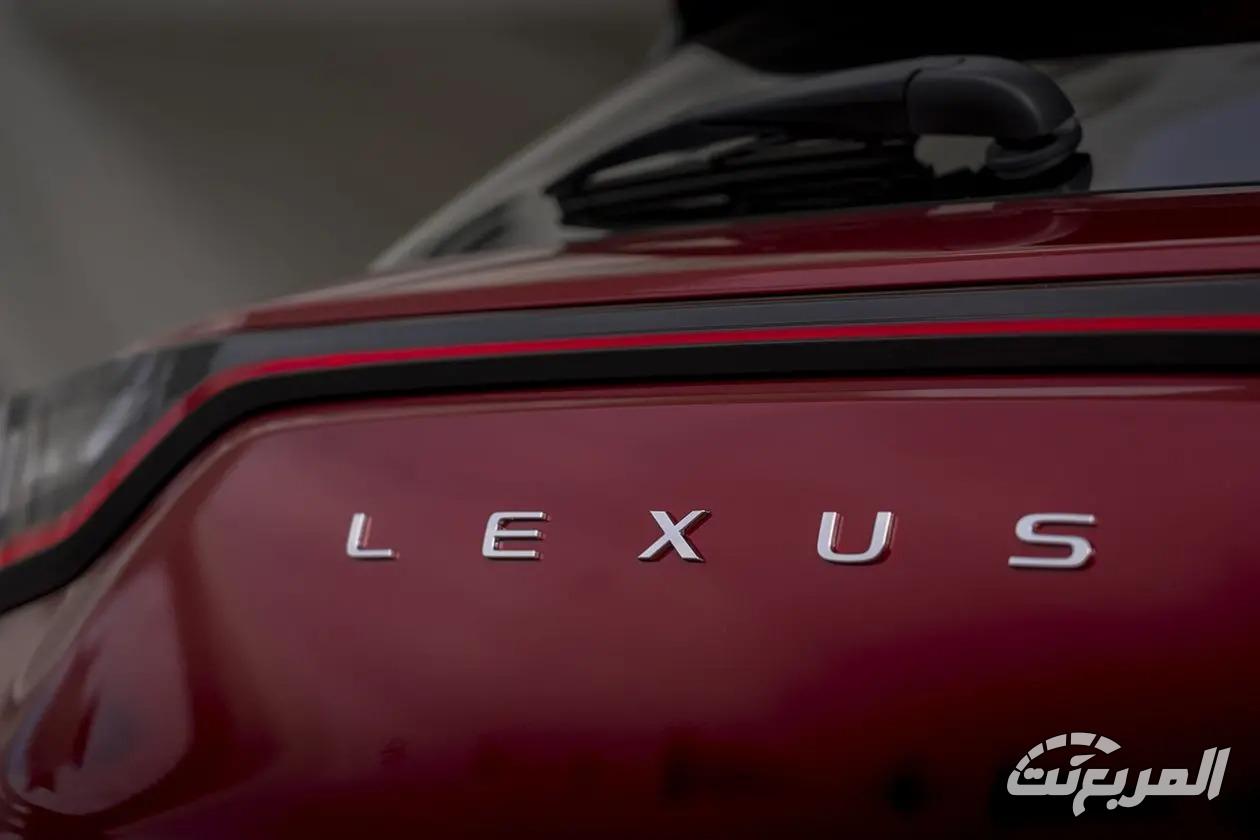 مواصفات لكزس LBX موديل 2025 بجميع الفئات والأسعار المتوفرة وأبرز العيوب والمميزات صور لكزس LBX موديل 2025 بجودة عالية من الداخل والخارج والألوان المتوفرة