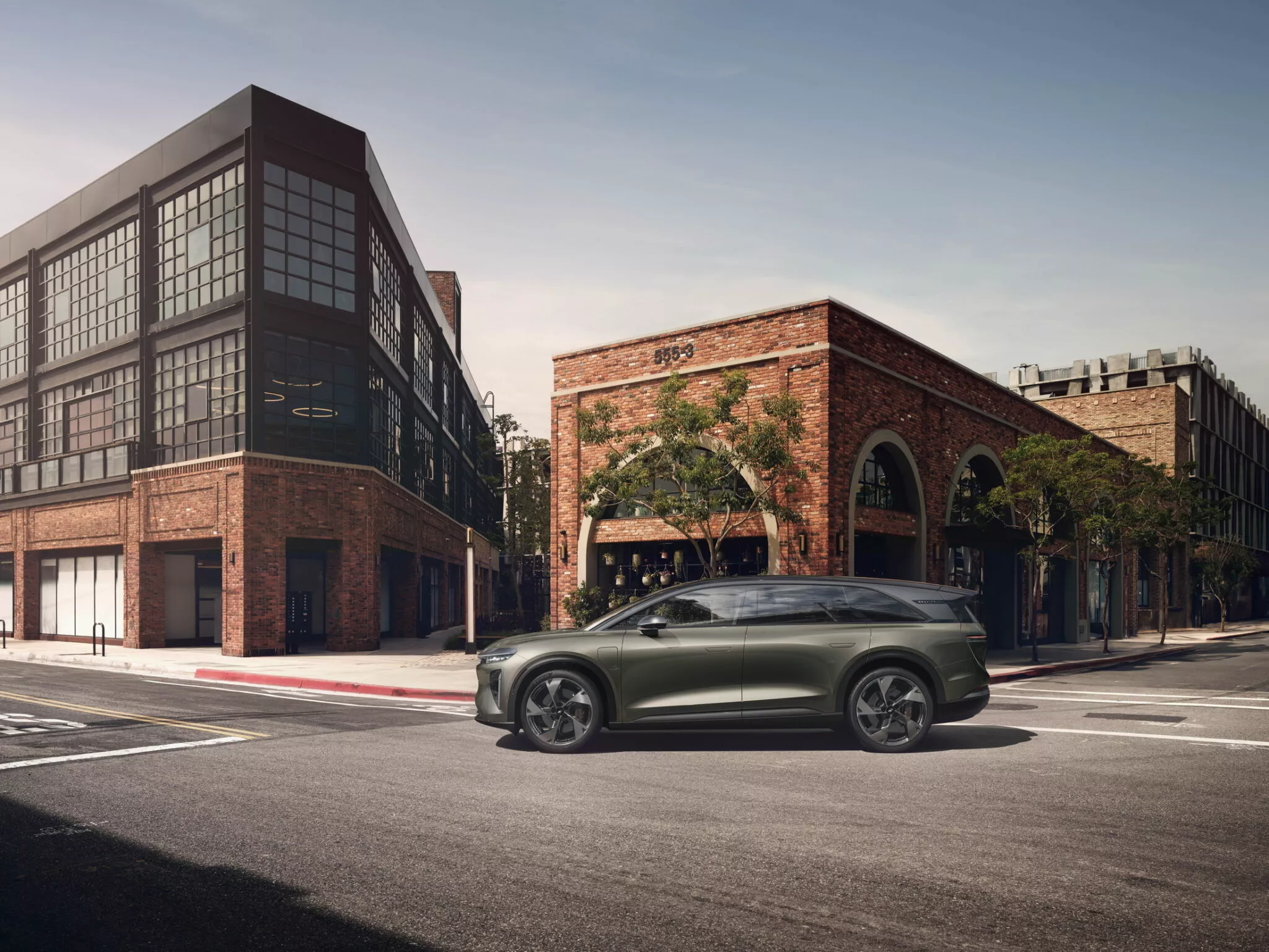 أسعار ومواصفات لوسيد جرافيتي SUV الفاخرة الجديدة كلياً أسعار ومواصفات لوسيد جرافيتي SUV الفاخرة الجديدة كلياً 15