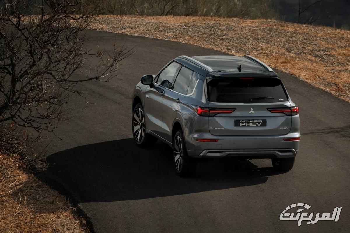 ميتسوبيشي-اوتلاندر-2025-15-2