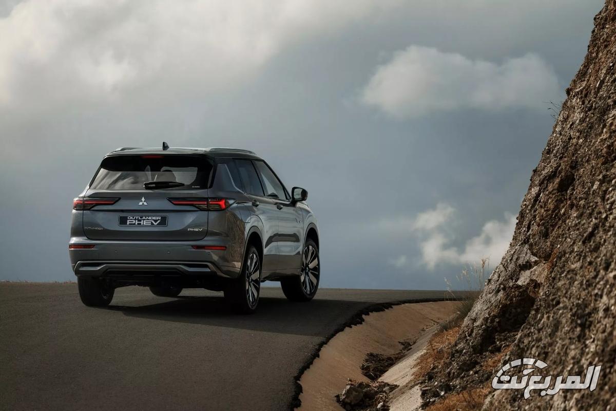 ميتسوبيشي-اوتلاندر-2025-17-2
