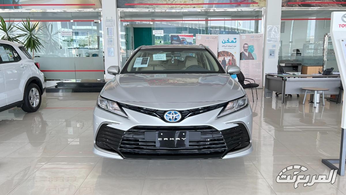 مقارنة مبيعات أكثر 10 سيارات مبيعًا في السعودية بين عامي 2023 و2024 تويوتا كامري
