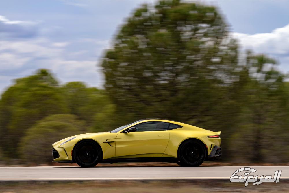 aston-martin-vantage-المربع-نت-15