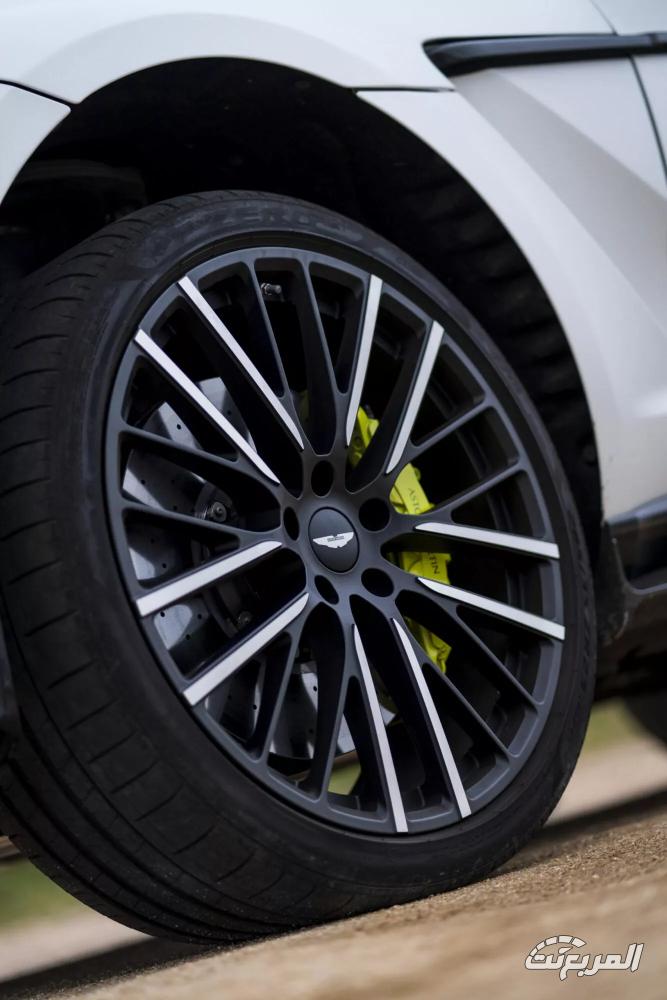 استون-مارتن-dbx707-المربع-نت-57