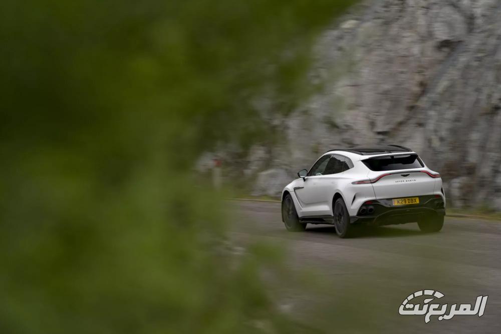 استون-مارتن-dbx707-المربع-نت-60