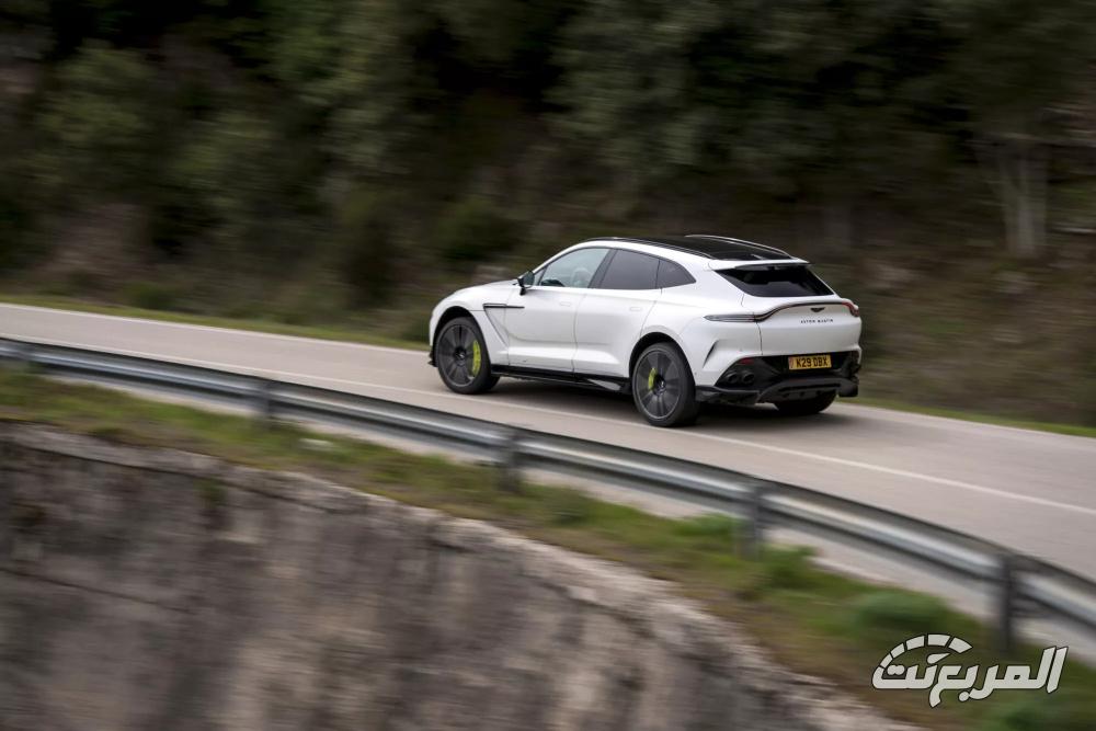 استون-مارتن-dbx707-المربع-نت-65