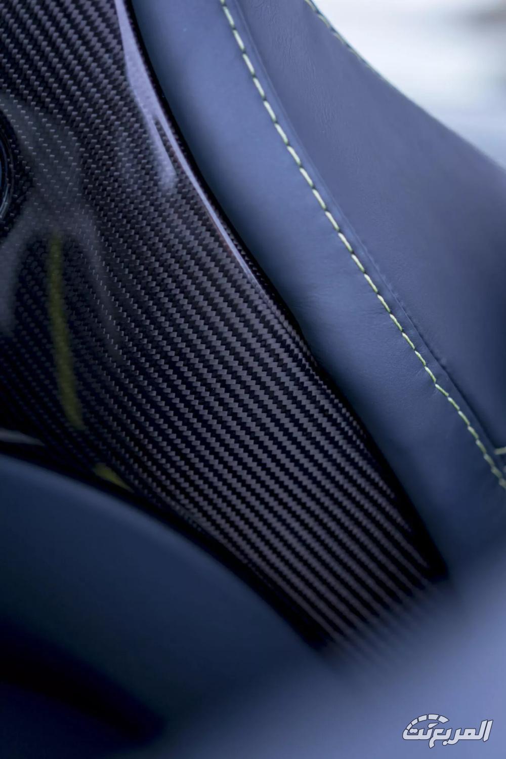 استون-مارتن-dbx707-المربع-نت-73