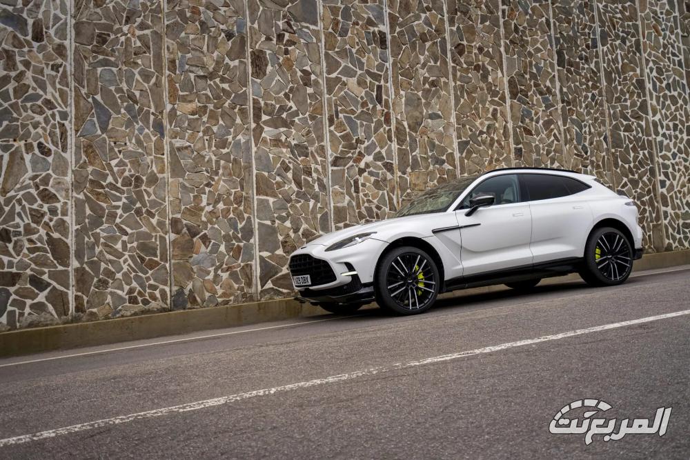 استون-مارتن-dbx707-المربع-نت-74