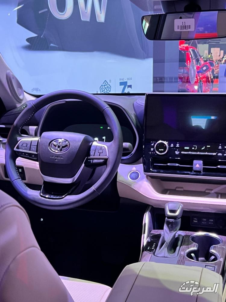 تويوتا-كامري-معرض-جدة-2024-المربع-نت-10