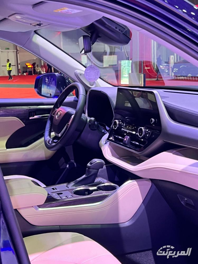 تويوتا-كامري-معرض-جدة-2024-المربع-نت-11