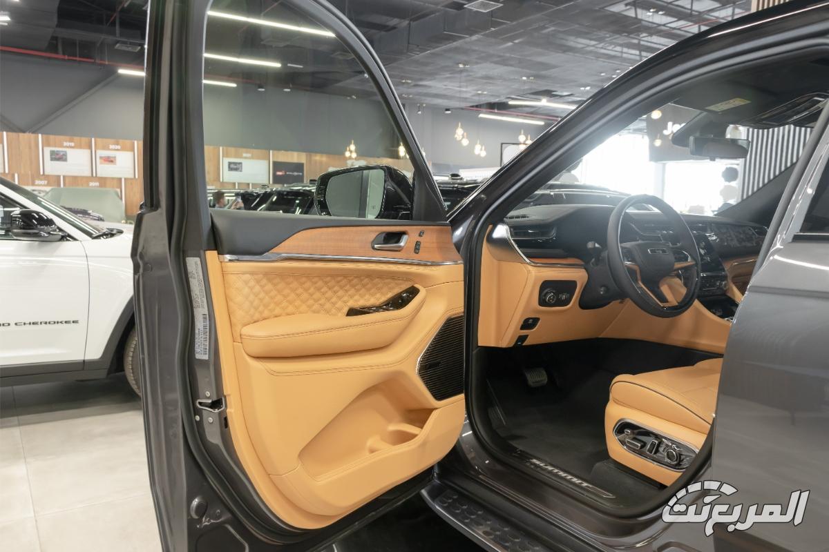 جيب-جراند-شيروكي-ساميت-ريزيرف-27