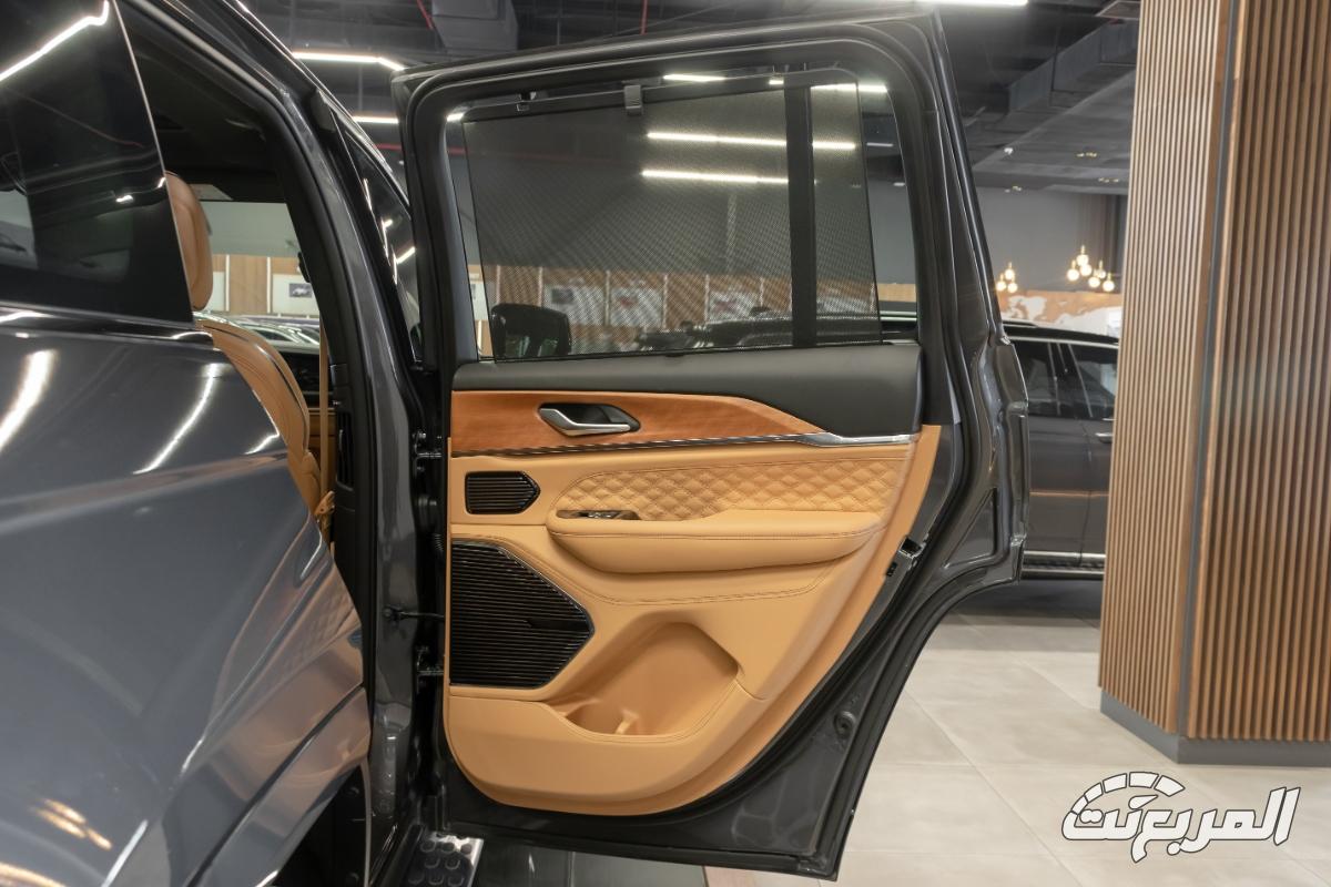 جيب-جراند-شيروكي-ساميت-ريزيرف-32