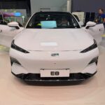 جيلي-e8-المربع-نت-1