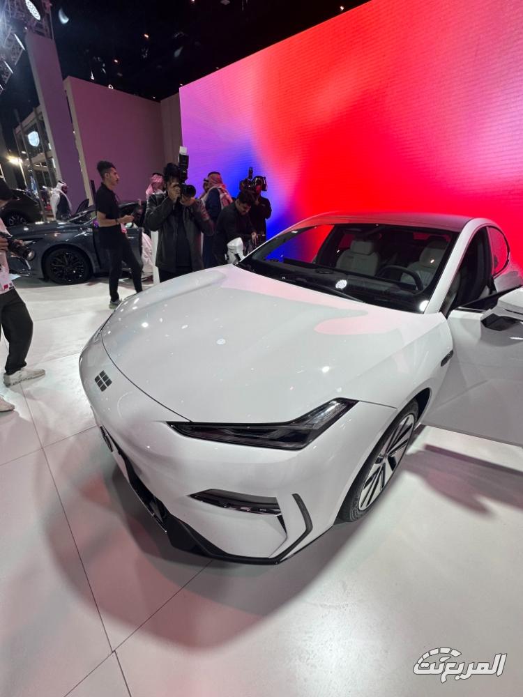 جيلي-e8-المربع-نت-14