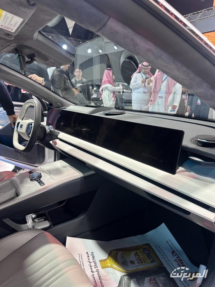 جيلي-e8-المربع-نت-4