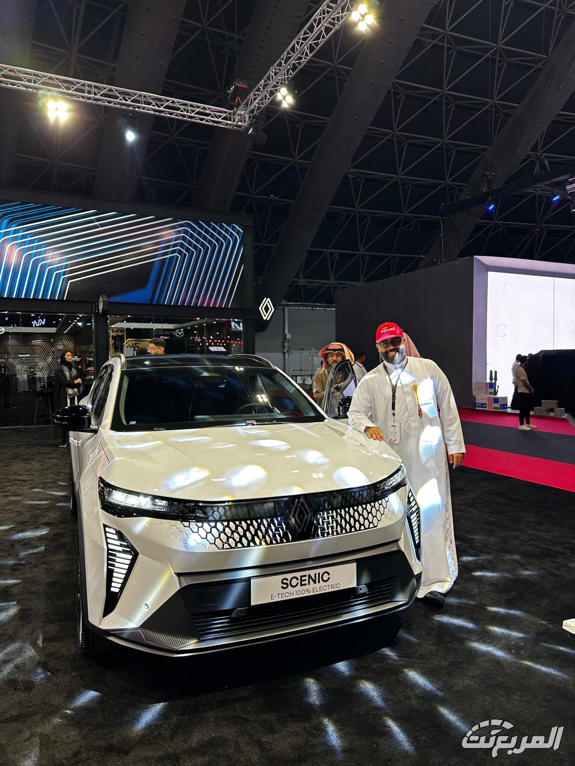 مواصفات رينو سينيك E-Tech موديل 2025 بجميع الفئات والأسعار المتوفرة وأبرز العيوب والمميزات صور رينو سينيك E-Tech موديل 2025 بجودة عالية من الخارج والداخل مع أبرز تجهيزات السيارة الكهربائية