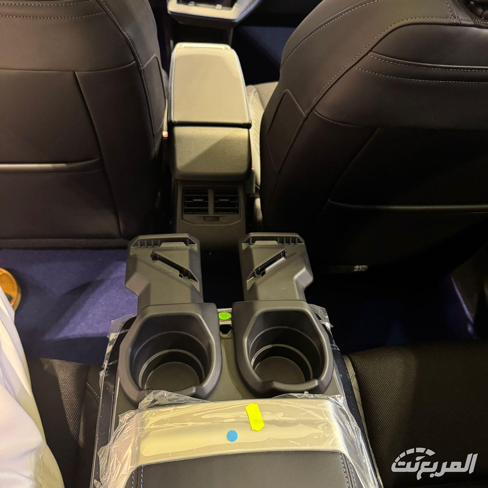 مواصفات رينو سينيك E-Tech موديل 2025 بجميع الفئات والأسعار المتوفرة وأبرز العيوب والمميزات صور رينو سينيك E-Tech موديل 2025 بجودة عالية من الخارج والداخل مع أبرز تجهيزات السيارة الكهربائية