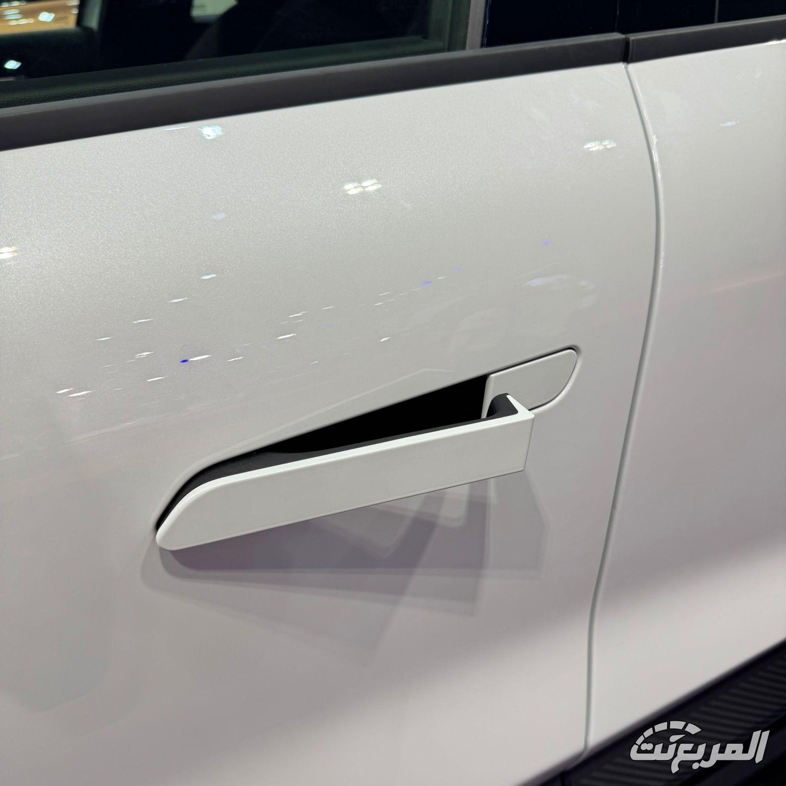 مواصفات رينو سينيك E-Tech موديل 2025 بجميع الفئات والأسعار المتوفرة وأبرز العيوب والمميزات صور رينو سينيك E-Tech موديل 2025 بجودة عالية من الخارج والداخل مع أبرز تجهيزات السيارة الكهربائية