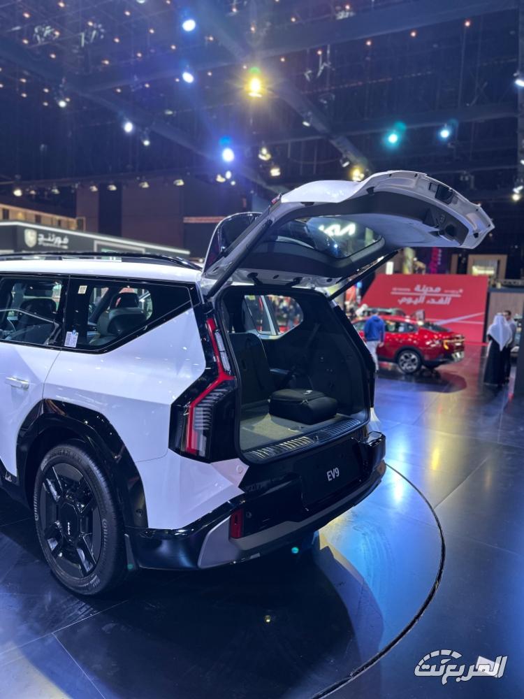 كيا-ev9-المربع-نت-10-2