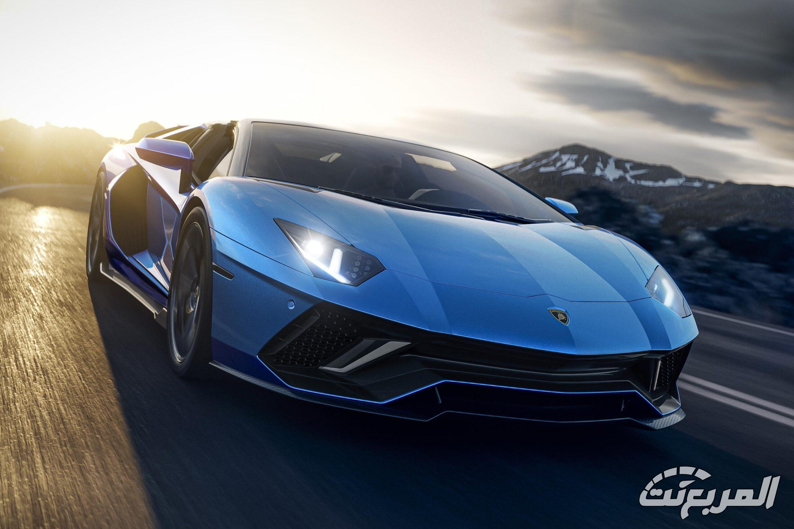 هذه 10 من أسرع السيارات المكشوفة على الإطلاق من حيث السرعة القصوى لامبورجيني أفينتادور SV رودستر