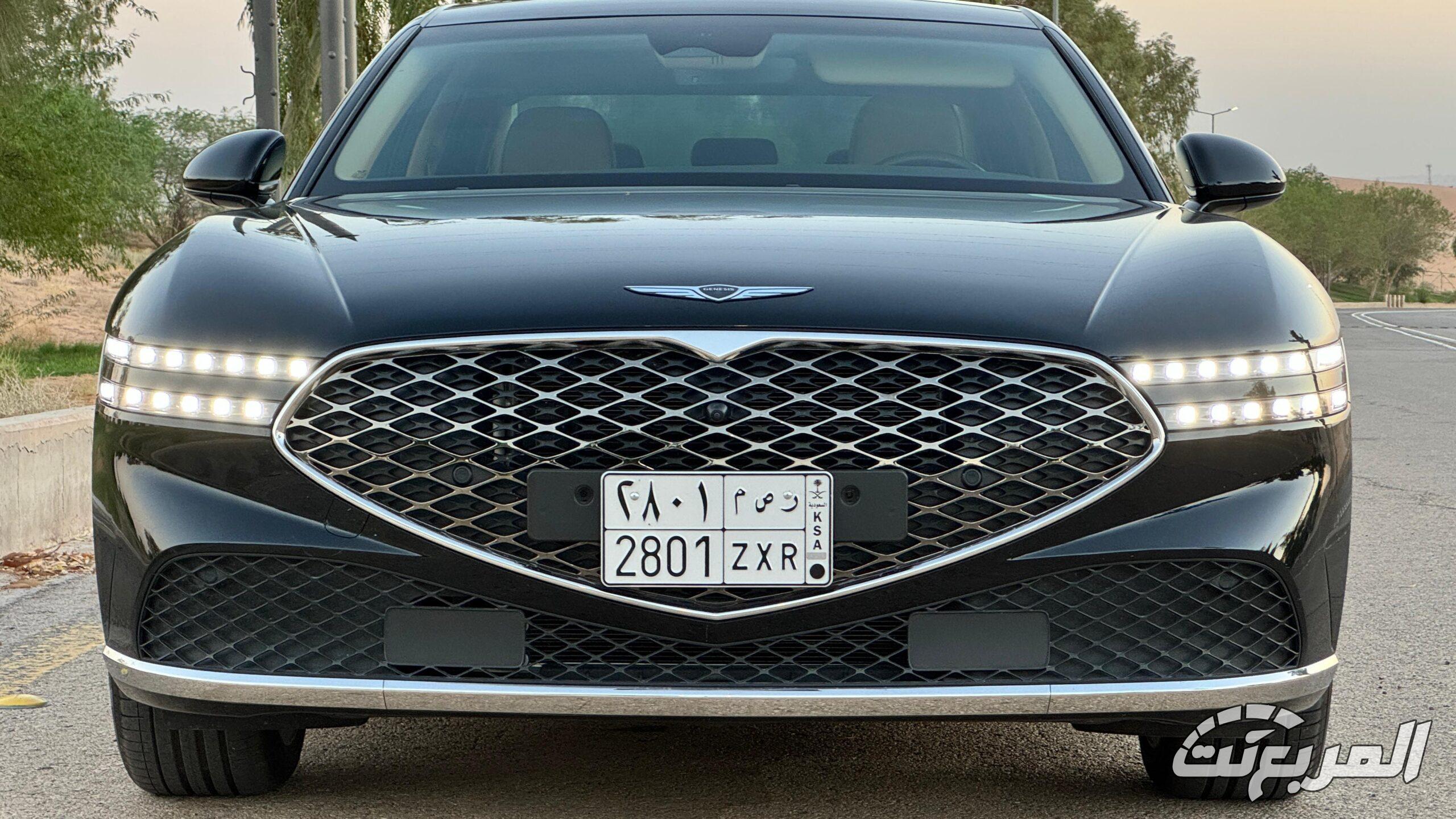 مواصفات جينيسيس G90 موديل 2025 بجميع الفئات والأسعار المتوفرة وأبرز العيوب والمميزات