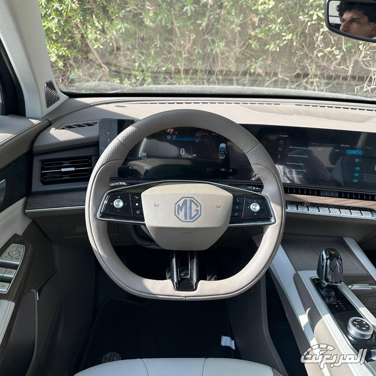 ام جي RX9 2025 أبرز المعلومات عن السيارة العائلية في السعودية ام جي RX9 2025 أبرز المعلومات عن السيارة العائلية في السعودية 3