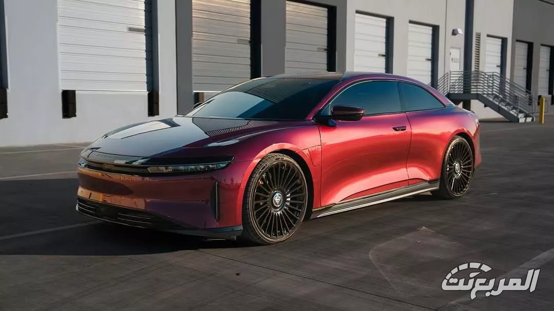 لاعب كرة السلة الأمريكي الشهير شاكيل أونيل يحول لوسيد اير إلى كوبيه لتناسب طوله الذي يتجاوز المترين لاعب كرة السلة الأمريكي الشهير شاكيل أونيل يحول لوسيد اير إلى كوبيه لتناسب طوله الذي يتجاوز المترين 1