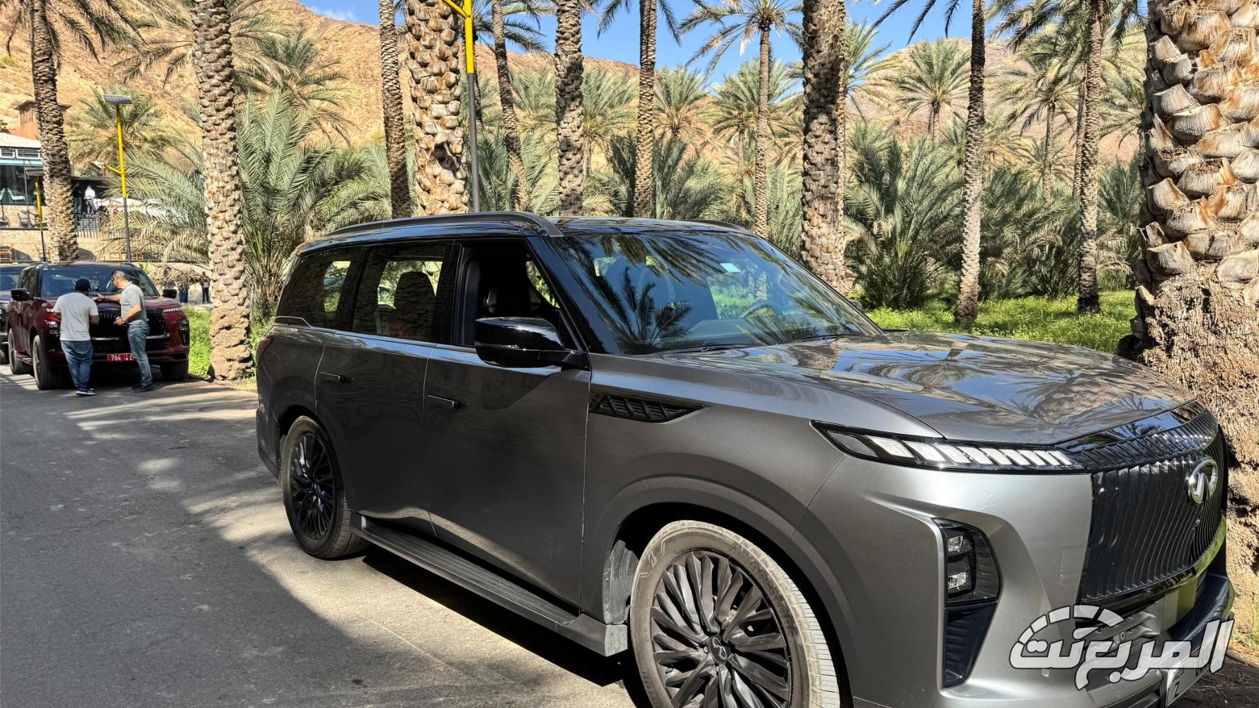 انفينيتي-qx80-الشكل-الجديد-المربع-نت-15