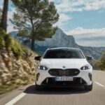 بي-ام-دبليو-الفئة-الأولى-المربع-نت-17