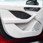 جاكوار-i-pace-2024-33