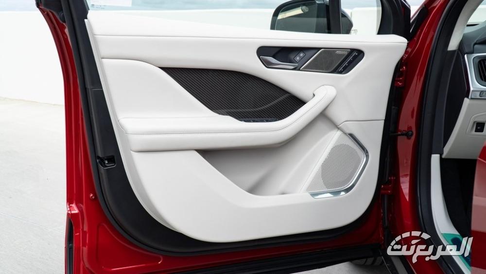 جاكوار-i-pace-2024-33