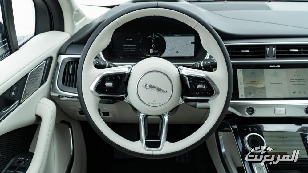 جاكوار-i-pace-2024-35
