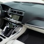 جاكوار-i-pace-2024-44