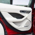 جاكوار-i-pace-2024-46