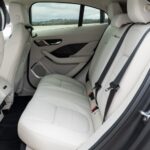 جاكوار-i-pace-2024-47