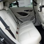 جاكوار-i-pace-2024-50