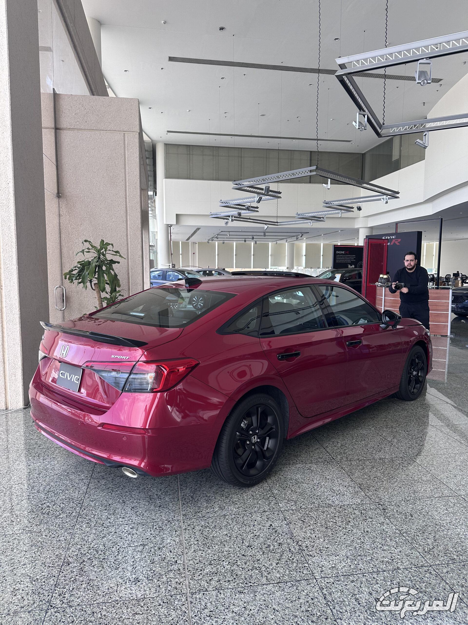 صور هوندا سيفيك 2025 بجودة عالية من الداخل والخارج والألوان المتوفرة