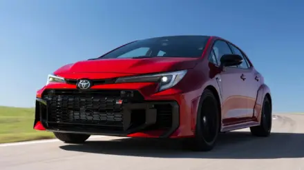 تويوتا تبيع 10.8 مليون سيارة في 2024 وتكتسح المنافسين تويوتا تبيع 10.8 مليون سيارة في 2024 وتكتسح المنافسين