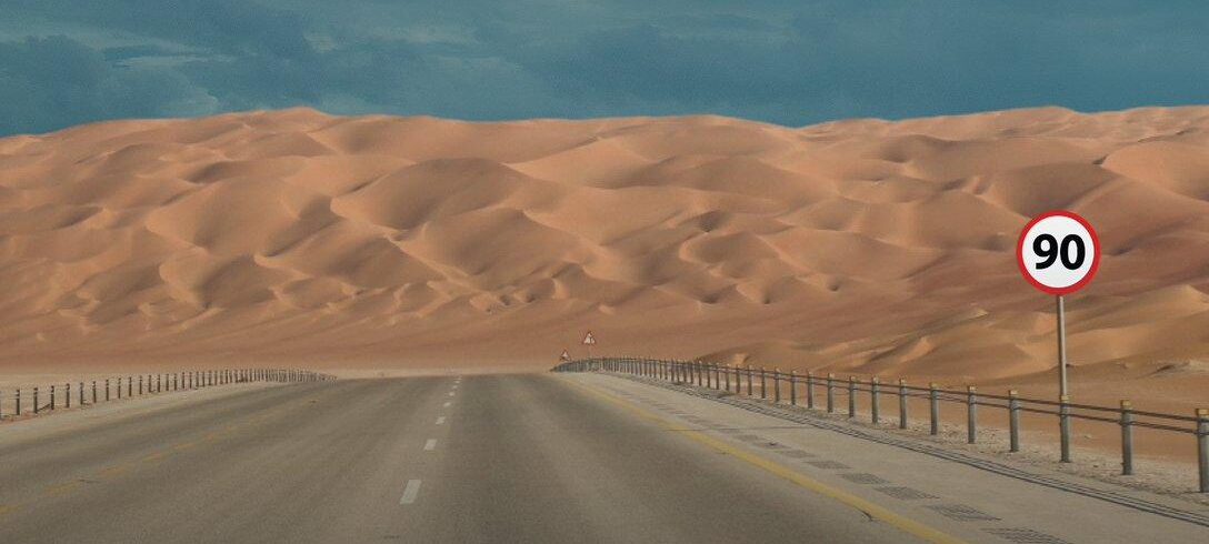 الهيئة العامة للطرق تعلن تحديث سرعات طريق السعودية – عمان “الربع الخالي”