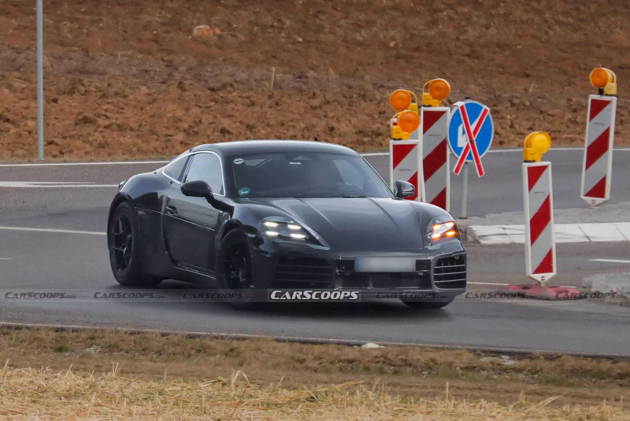 بورش 718 كايمان 2026 الجيل الجديد كلياً يظهر لأول مرة أثناء اختباره