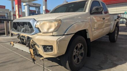 تويوتا تاكوما تقاوم حرائق لوس أنجلوس المدمرة وتستمر بالعمل رغم ذوبان بعض مكوناتها! تويوتا تاكوما تقاوم حرائق لوس أنجلوس المدمرة وتستمر بالعمل رغم ذوبان بعض مكوناتها!